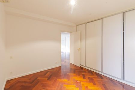 Apartamento para alugar com 500m², 5 quartos e 4 vagas Apartamento para alugar com 500m², 5 quartos e 4 vagasSuíte 5