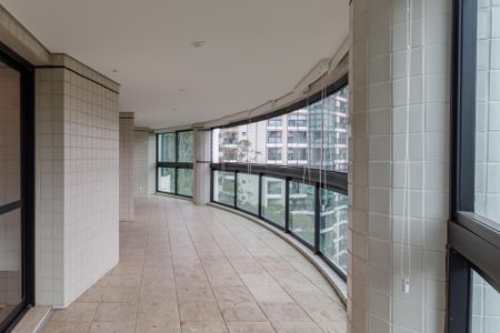 Apartamento para alugar com 500m², 5 quartos e 4 vagas Apartamento para alugar com 500m², 5 quartos e 4 vagasSacada