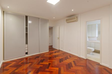 Apartamento para alugar com 500m², 5 quartos e 4 vagas Apartamento para alugar com 500m², 5 quartos e 4 vagasSuíte 4
