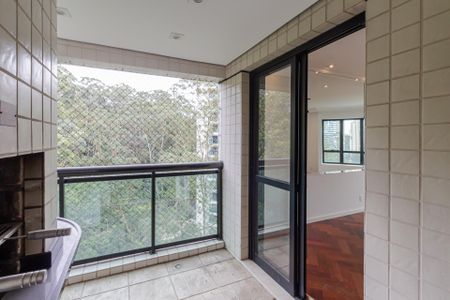 Apartamento para alugar com 500m², 5 quartos e 4 vagas Apartamento para alugar com 500m², 5 quartos e 4 vagasSacada Sala de Jantar