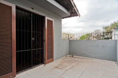 Casa à venda com 186m², 3 quartos e 4 vagas Casa à venda com 186m², 3 quartos e 4 vagasVaranda