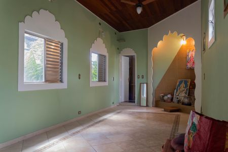 Casa à venda com 240m², 3 quartos e 5 vagasEspaço Salão