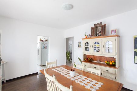 Casa à venda com 310m², 3 quartos e 3 vagas Casa à venda com 310m², 3 quartos e 3 vagasSala de Jantar