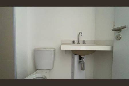 Banheiro de kitnet/studio à venda com 1 quarto, 32m² em Sumarezinho, São Paulo