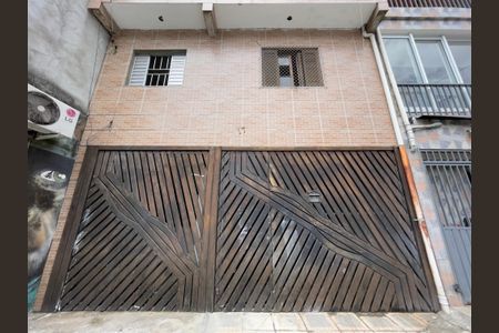 Casa à venda com 168m², 3 quartos e 1 vaga Casa à venda com 168m², 3 quartos e 1 vagaFachada