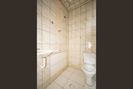Banheiro de casa para alugar com 1 quarto, 70m² em Metalúrgicos, Osasco