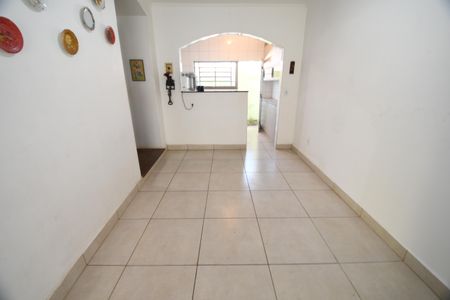 Casa à venda com 220m², 3 quartos e 4 vagasSala 2
