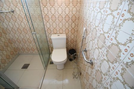 Casa à venda com 220m², 3 quartos e 4 vagasBanheiro 