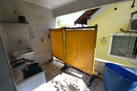 Casa à venda com 220m², 3 quartos e 4 vagasÁrea de Serviço
