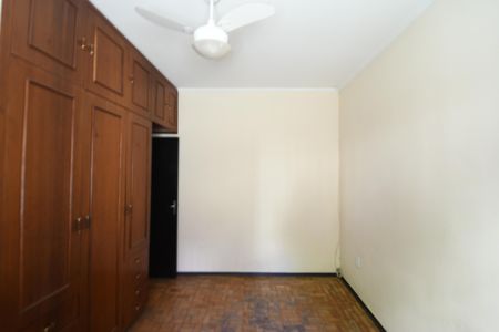 Casa à venda com 220m², 3 quartos e 4 vagasQuarto 2