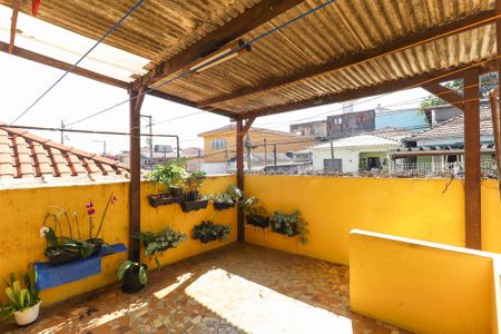 Casa à venda com 125m², 4 quartos e 1 vaga Casa à venda com 125m², 4 quartos e 1 vagaTerraço
