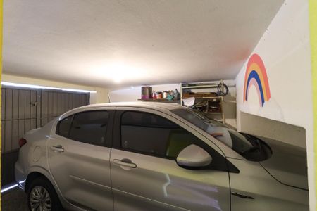 Casa à venda com 125m², 4 quartos e 1 vaga Casa à venda com 125m², 4 quartos e 1 vagaGaragem