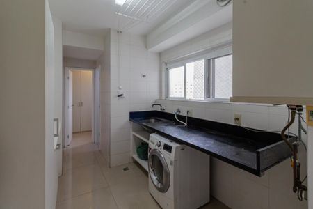Apartamento para alugar com 270m², 5 quartos e 4 vagas Apartamento para alugar com 270m², 5 quartos e 4 vagasÁrea de Serviço