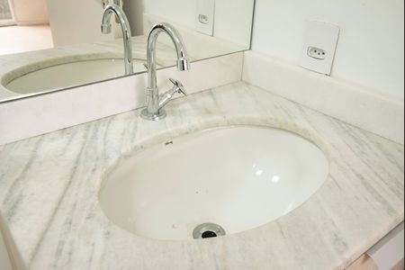 Banheiro de kitnet/studio para alugar com 1 quarto, 25m² em Chácara Inglesa, São Paulo
