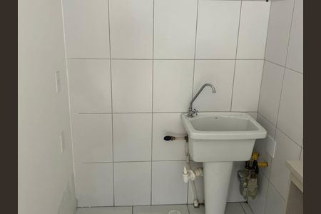Cozinha  de apartamento para alugar com 2 quartos, 33m² em Vila Pierina, São Paulo