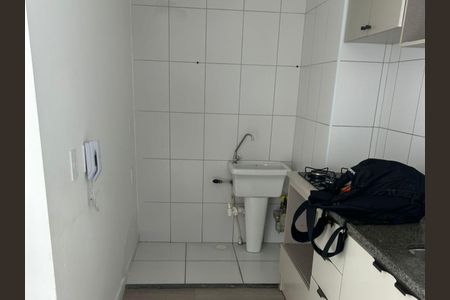 Cozinha  de apartamento para alugar com 2 quartos, 33m² em Vila Pierina, São Paulo