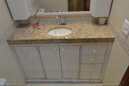 Casa de condomínio à venda com 70m², 2 quartos e 1 vaga Casa de condomínio à venda com 70m², 2 quartos e 1 vagaBanheiro