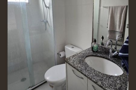 Apartamento à venda com 70m², 3 quartos e 2 vagas Apartamento à venda com 70m², 3 quartos e 2 vagasBanheiro da Suíte