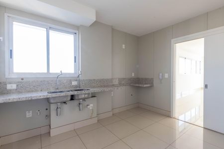 Apartamento à venda com 162m², 4 quartos e 3 vagasCozinha