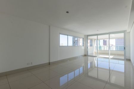 Apartamento à venda com 162m², 4 quartos e 3 vagasSala