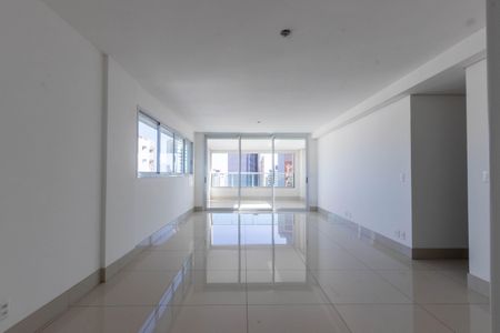 Apartamento à venda com 162m², 4 quartos e 3 vagasSala