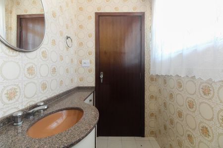 Casa para alugar com 255m², 3 quartos e 2 vagas Casa para alugar com 255m², 3 quartos e 2 vagasBanheiro Suíte
