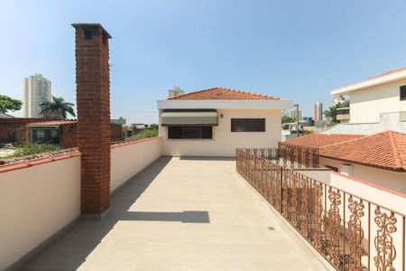 Casa para alugar com 255m², 3 quartos e 2 vagas Casa para alugar com 255m², 3 quartos e 2 vagasTerraço