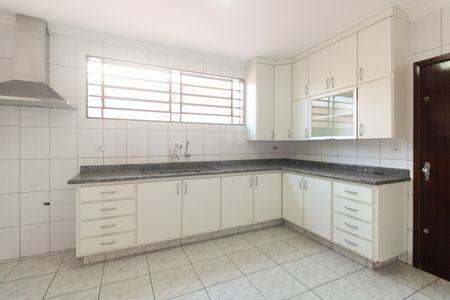 Casa para alugar com 255m², 3 quartos e 2 vagas Casa para alugar com 255m², 3 quartos e 2 vagasCozinha