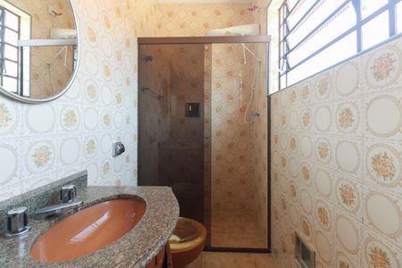 Casa para alugar com 255m², 3 quartos e 2 vagas Casa para alugar com 255m², 3 quartos e 2 vagasBanheiro Social 1