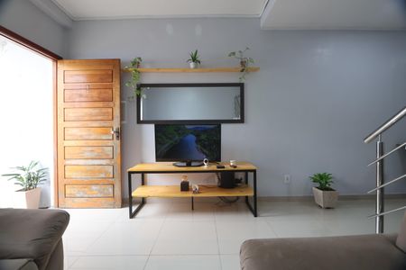 Sala de casa à venda com 2 quartos, 83m² em São José, Canoas
