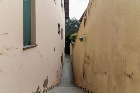 Casa à venda com 460m², 6 quartos e 4 vagas Casa à venda com 460m², 6 quartos e 4 vagasQuintal