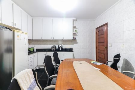 Casa à venda com 460m², 6 quartos e 4 vagas Casa à venda com 460m², 6 quartos e 4 vagasCozinha