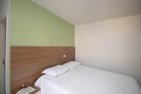 Casa à venda com 107m², 3 quartos e 2 vagas Casa à venda com 107m², 3 quartos e 2 vagasSuíte