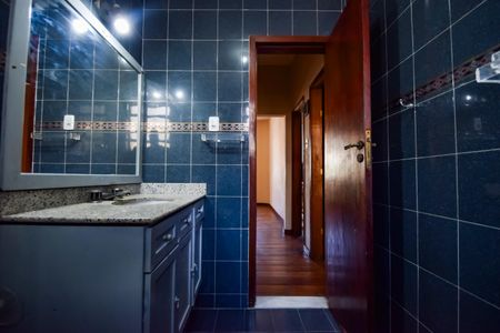 Apartamento à venda com 90m², 3 quartos e sem vaga Apartamento à venda com 90m², 3 quartos e sem vagaBanheiro Social