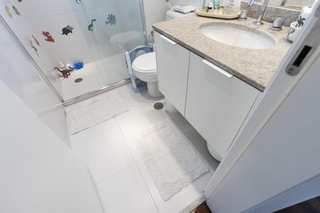 Apartamento à venda com 173m², 4 quartos e 3 vagasBanheiro da Suíte 2