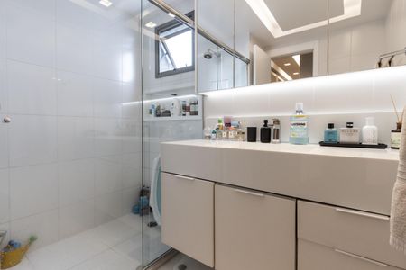 Apartamento à venda com 173m², 4 quartos e 3 vagasBanheiro da Suíte 1