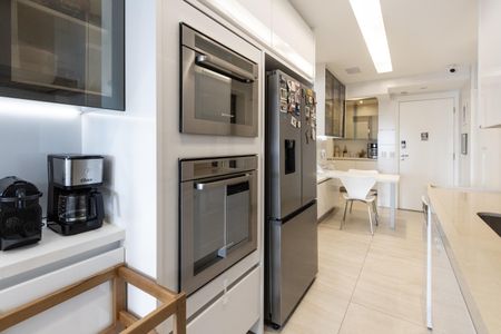 Apartamento à venda com 173m², 4 quartos e 3 vagasCozinha