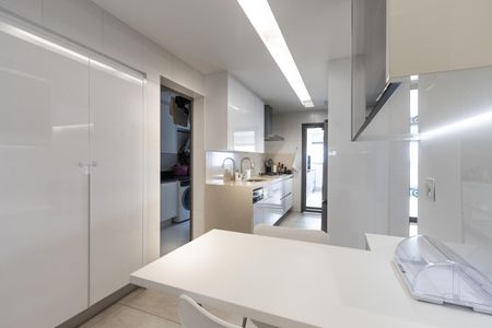 Apartamento à venda com 173m², 4 quartos e 3 vagasCozinha