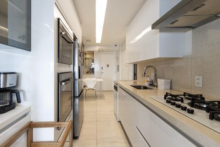 Apartamento à venda com 173m², 4 quartos e 3 vagasCozinha