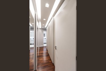 Apartamento à venda com 173m², 4 quartos e 3 vagasCloset da suíte 1