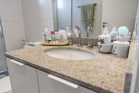 Apartamento à venda com 173m², 4 quartos e 3 vagasBanheiro da Suíte 2