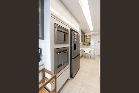 Apartamento à venda com 173m², 4 quartos e 3 vagasCozinha