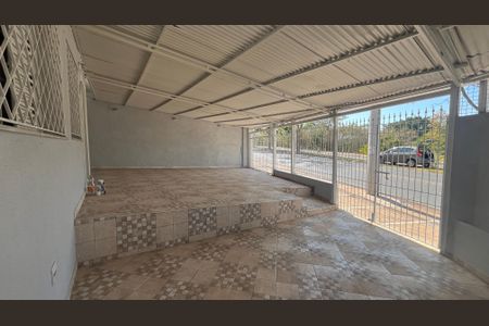 Casa à venda com 100m², 3 quartos e 3 vagas Casa à venda com 100m², 3 quartos e 3 vagasÁrea Externa
