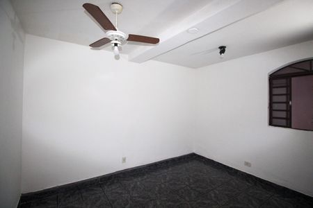Quarto de casa para alugar com 1 quarto, 55m² em Parque Pinheiros, Taboão da Serra