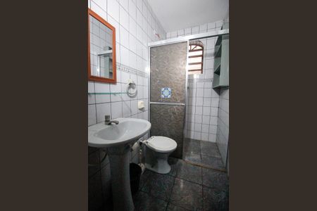 Banheiro de casa para alugar com 1 quarto, 55m² em Parque Pinheiros, Taboão da Serra