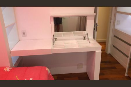 Apartamento à venda com 163m², 3 quartos e 2 vagas Apartamento à venda com 163m², 3 quartos e 2 vagasQuarto