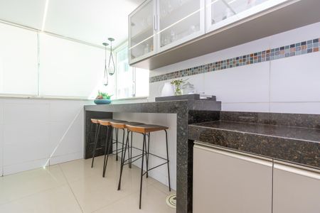 Apartamento à venda com 68m², 2 quartos e 1 vagaÁrea de Serviço