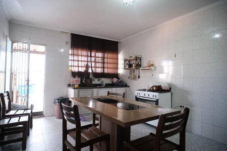 Sala/Cozinha de casa à venda com 3 quartos, 200m² em Jardim Santo Antonio, São Paulo