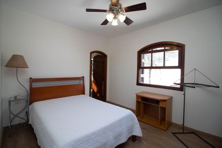 Casa à venda com 306m², 3 quartos e 5 vagas Casa à venda com 306m², 3 quartos e 5 vagasSuíte 2