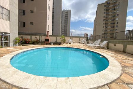 Apartamento à venda com 75m², 2 quartos e 2 vagasÁrea comum - Piscina